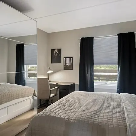 I Apartment *